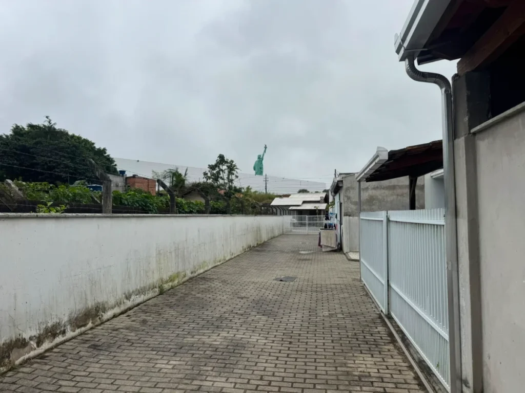 Casa com 2 quartos no são Cristóvão
