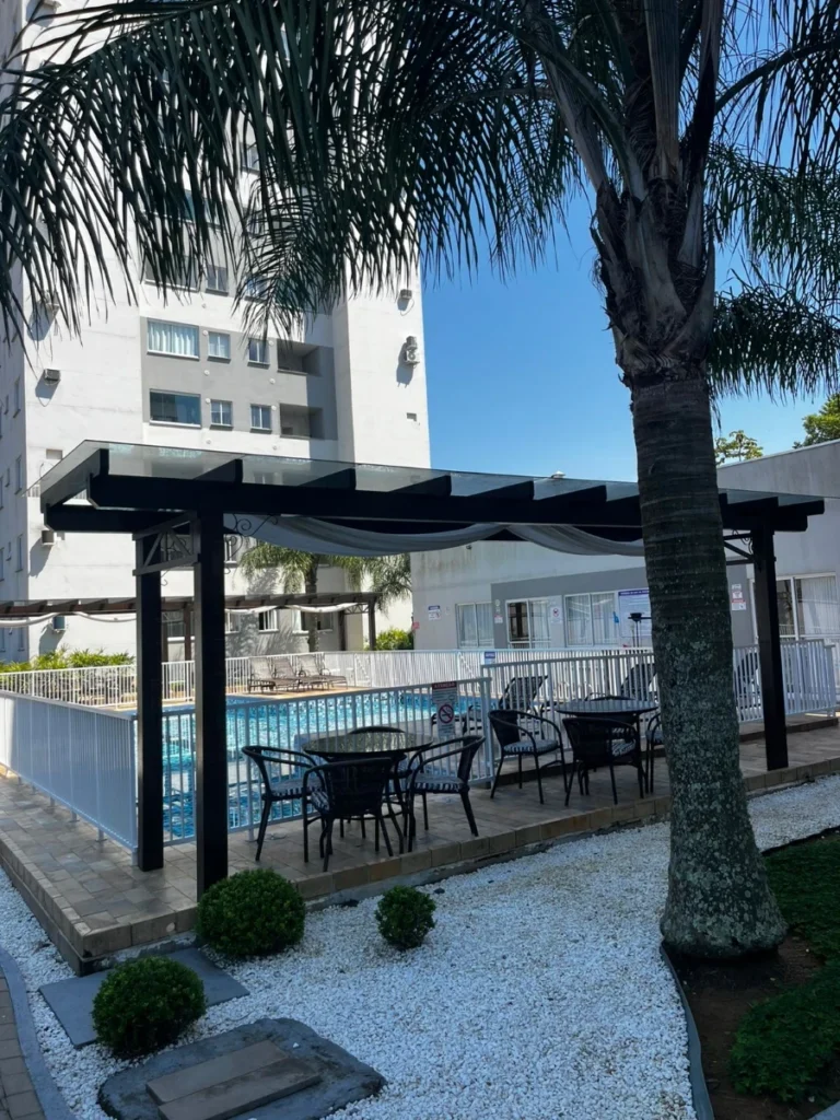 APARTAMENTO MOBILIADO À VENDA | BALNEÁRIO PIÇARRAS/SC