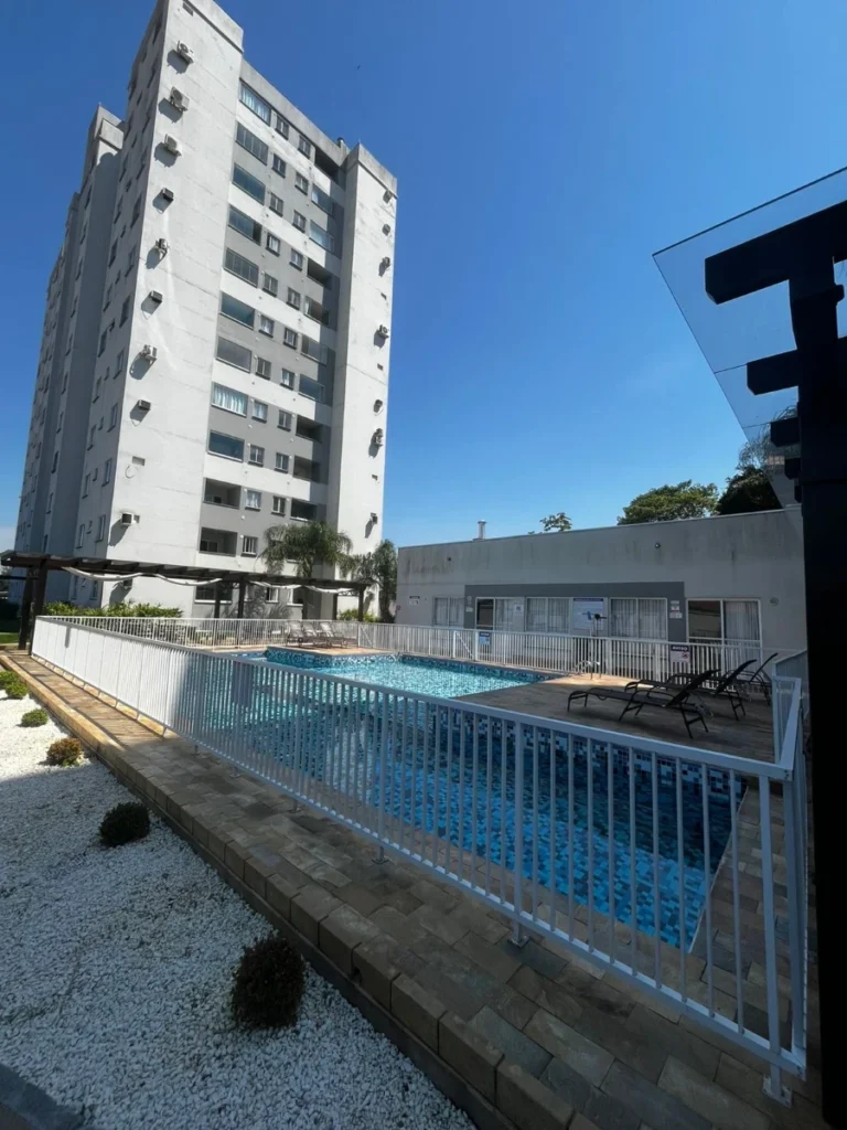 APARTAMENTO MOBILIADO À VENDA | BALNEÁRIO PIÇARRAS/SC