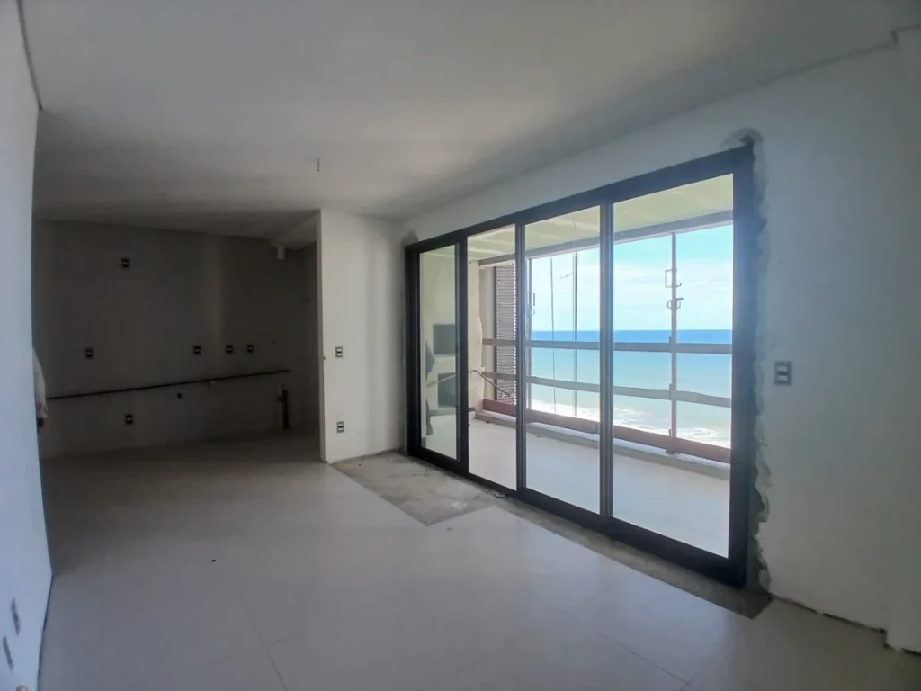 FRENTE MAR ,GRANT HOME CLUBE: na Praia do Tabuleiro, Barra Velha – SC